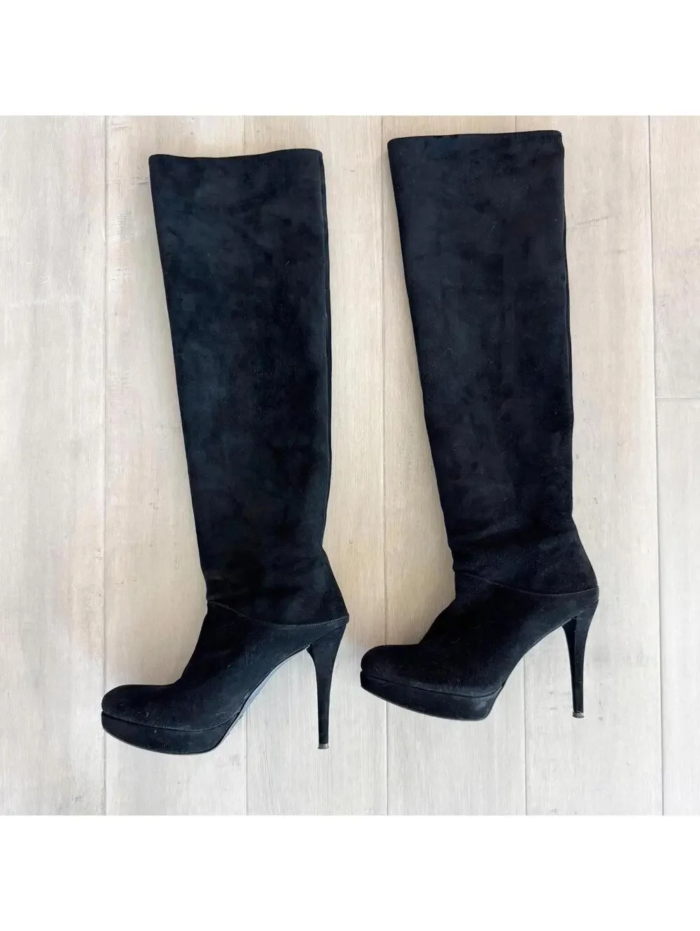 Stuart Weitzman black knee